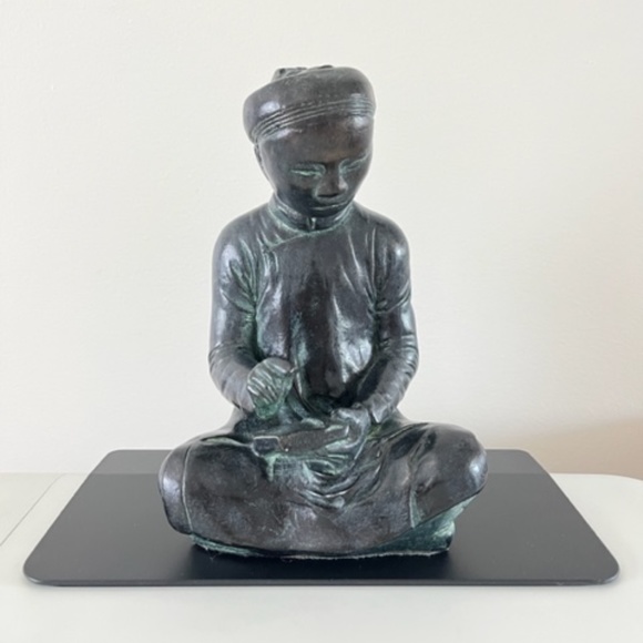 VINTAGE 1961 AUSTIN SCULPTURE - ASIAN MATHEMATICIAN - Picture 1 of 8